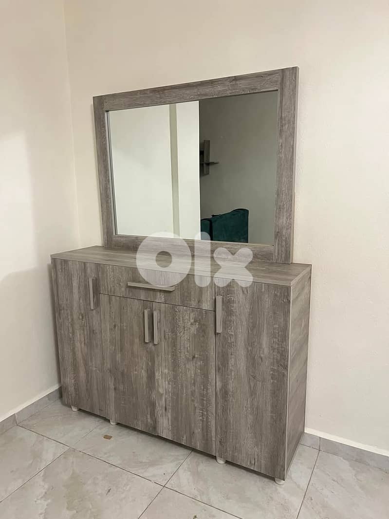 درسوار مع مرايا تفصيل جديد 160 سم 0