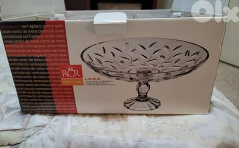 RCR cryral  table centerpiece with foot