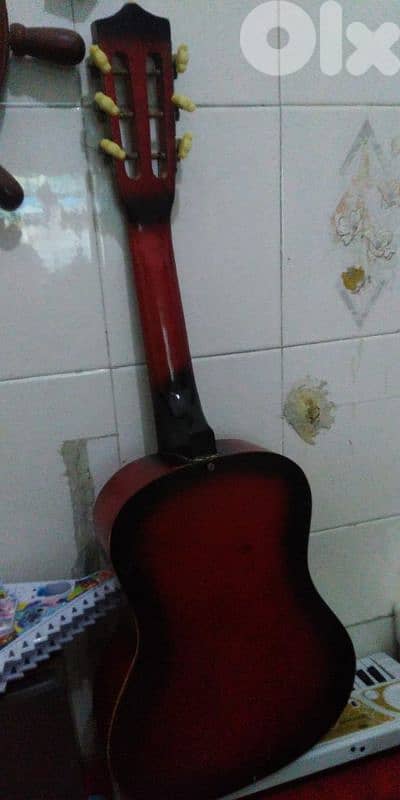 غيتار خشب حجم وسط 1