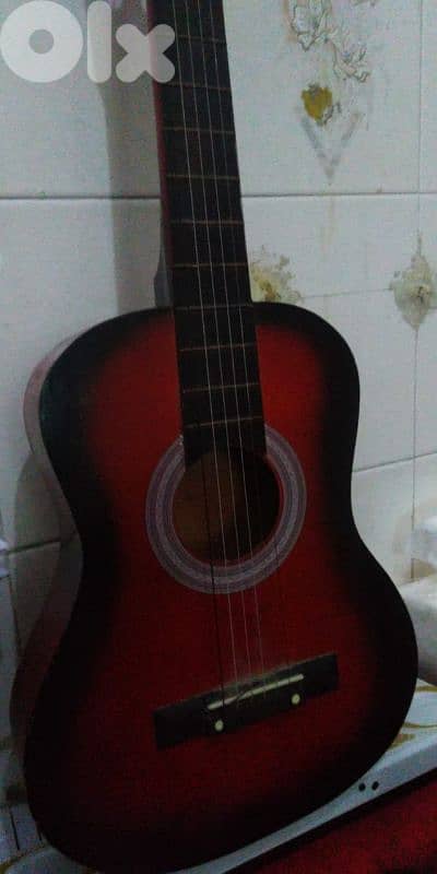 غيتار خشب حجم وسط 2