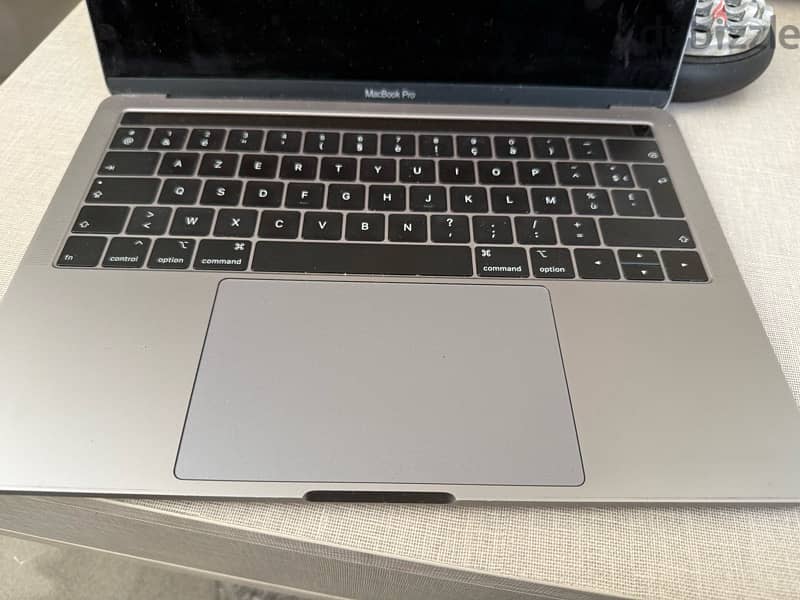 macbook pro 2019 4 thunderbolts 1