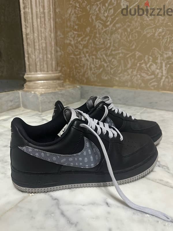 AIRFORCE RARE SPECIAL EDITION WORN ONCE 42 1