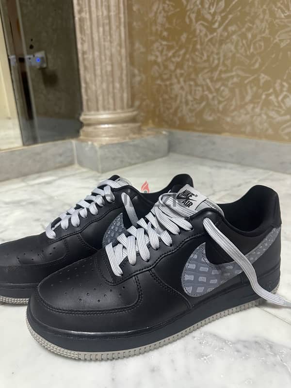 AIRFORCE RARE SPECIAL EDITION WORN ONCE 42 4