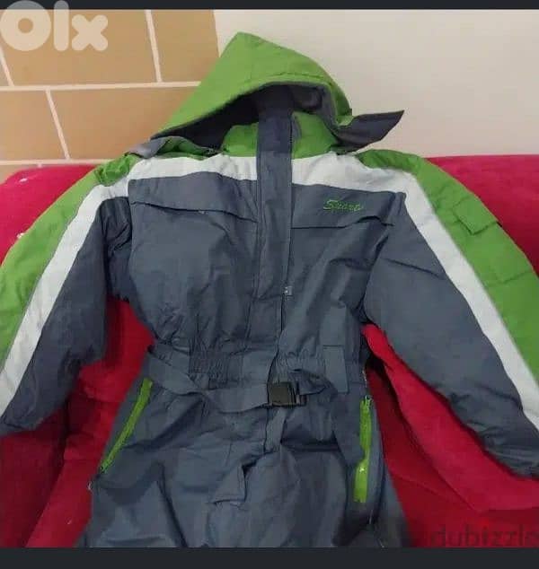 ثياب ثلج حالة ممتازة 0