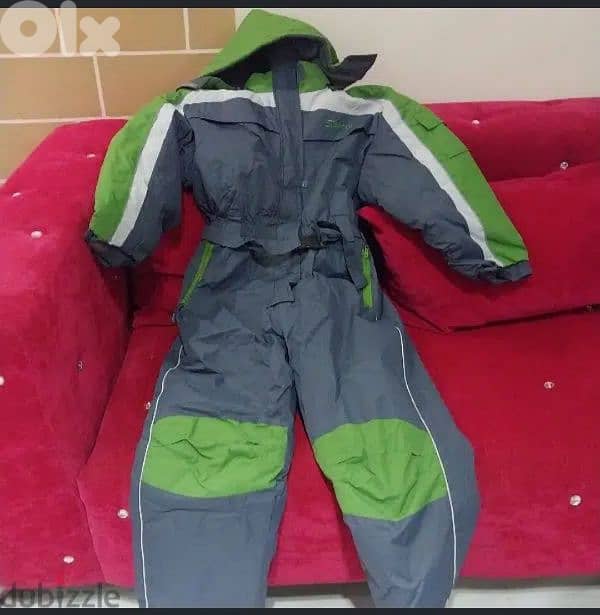 ثياب ثلج حالة ممتازة 1