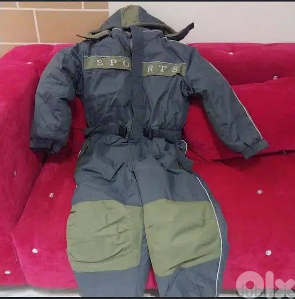 ثياب ثلج حالة ممتازة 5