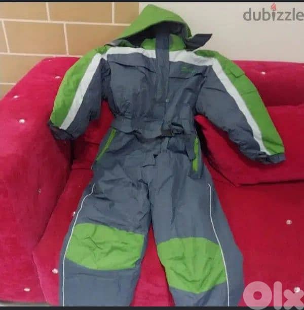 ثياب ثلج حالة ممتازة 8