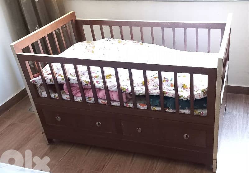 سرير اطفال 1