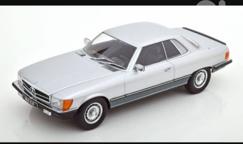 Mercedes 450 SLC (C107) diecast car model. 0