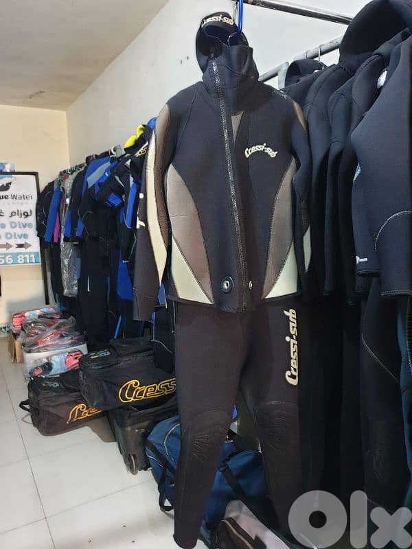 wet suit 185$ 12