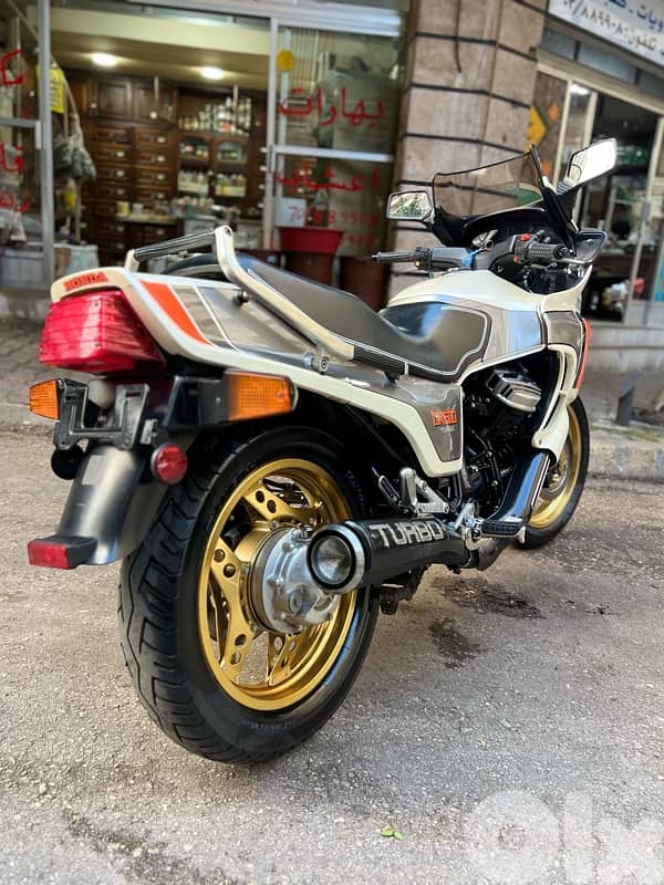 Honda CC Turbo 1982 500 cc 2