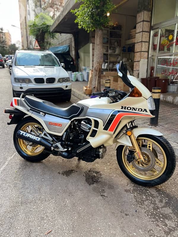 Honda CC Turbo 1982 500 cc 9