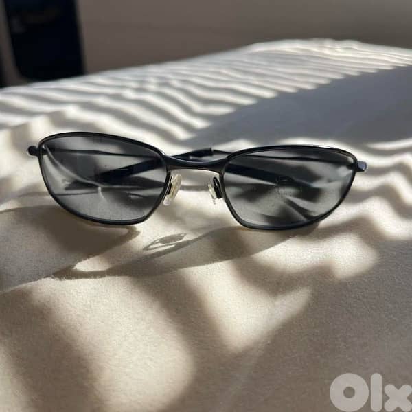 Oakley whisker carbon black (swipe for more) 1