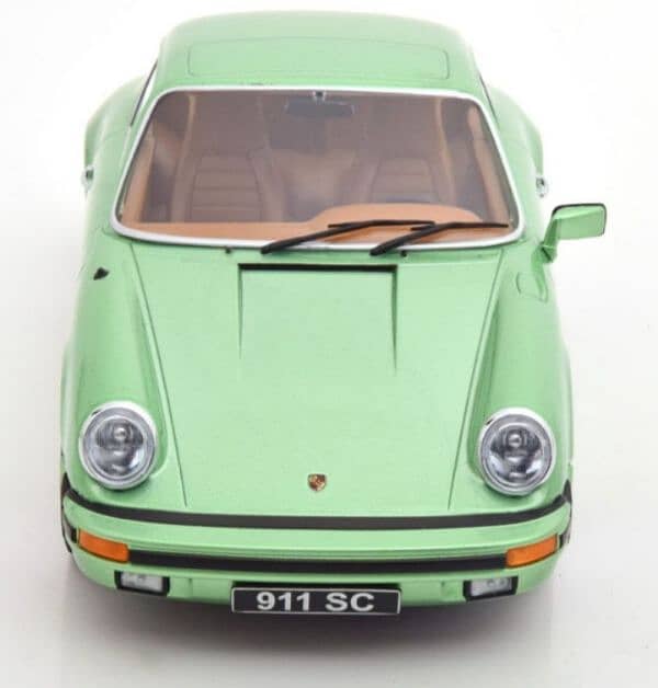 Porsche 911 SC Coupe 1978 diecast car model 1;18 3