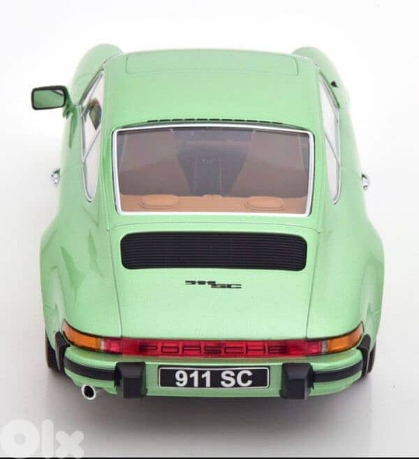 Porsche 911 SC Coupe 1978 diecast car model 1;18 4