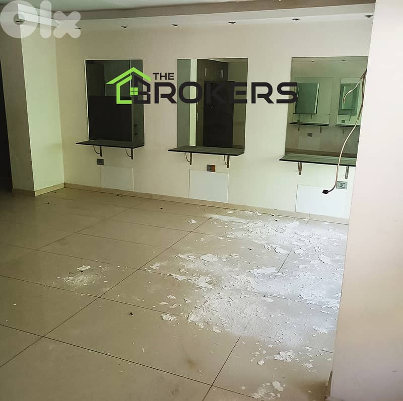 Shop for Sale in Mar Elias   محل للبيع في مار الياس 0