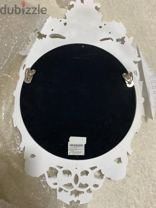 round wall mirror 2