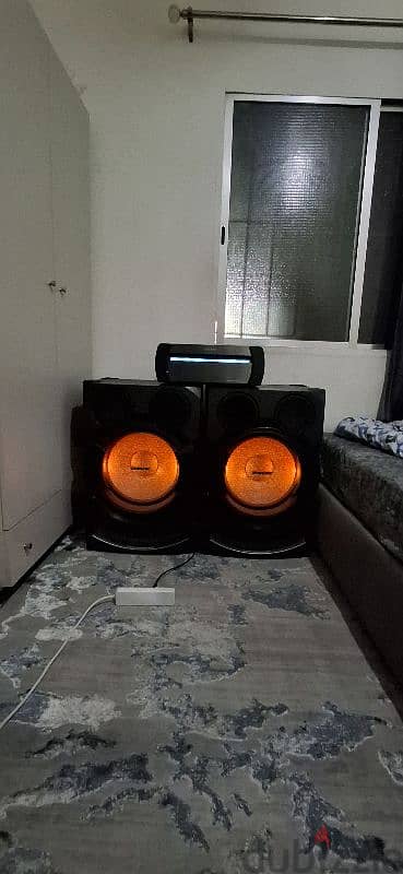 نظام سوني Sony X7D المحترم طبعا