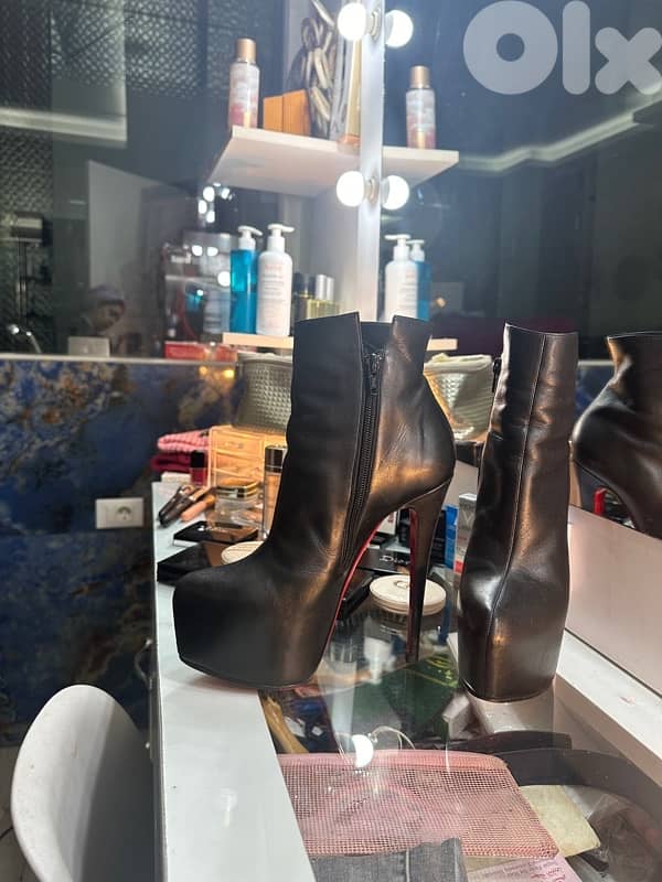 Boots for sale christian italy 37 louboutin 4