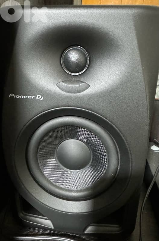 DM-40D Poineer Speakers + CUE1 Headphones 0