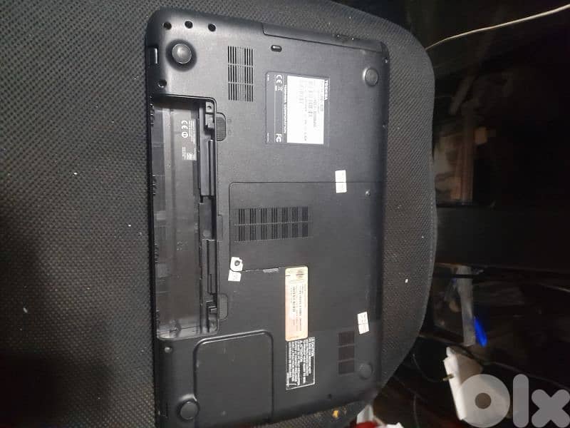 Toshiba Satellite L850 Back Cover/Bezel/Palmrest/Bottom Case 2