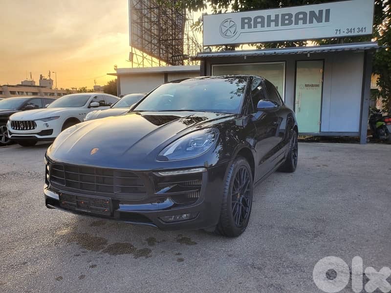 Porsche Macan 2017 gts 0