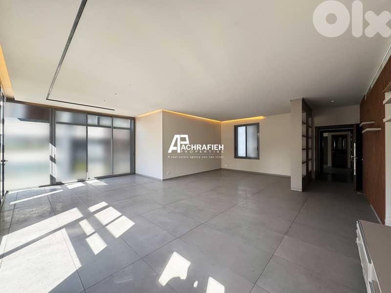 Apartment For Sale in Achrafieh - شقة للبيع في الأشرفية 0