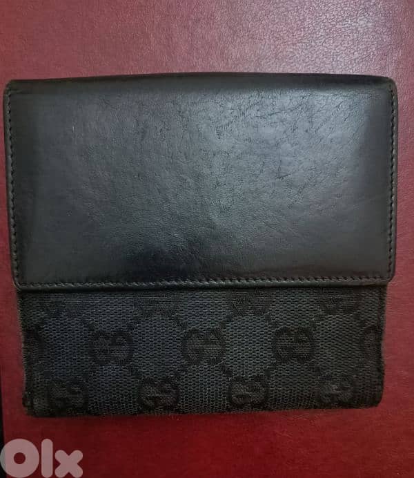 Gucci wallet 1