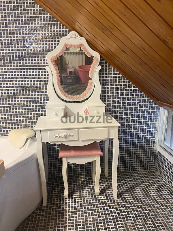 comodina/commode for bedroom 1