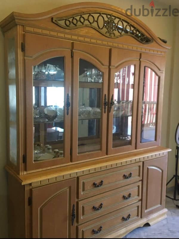 فاترينا خشب سويدي 0