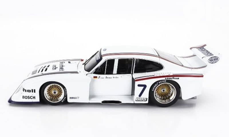 Ford Capri Turbo Gr. 5 (DRM Zakspeed 1983) diecast car model 1;18. 1