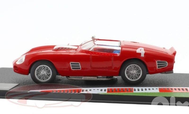 Ferrari 250 TRI (1961) diecast car model 1;43. 2