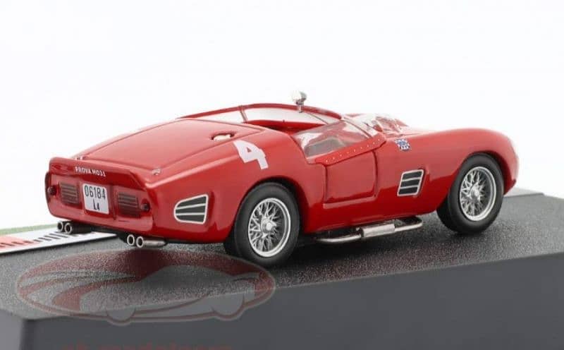 Ferrari 250 TRI (1961) diecast car model 1;43. 3