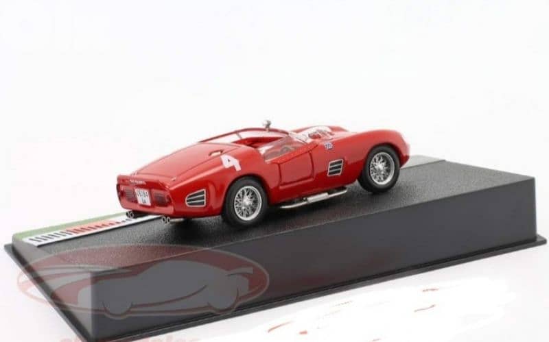 Ferrari 250 TRI (1961) diecast car model 1;43. 4