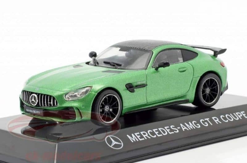 Mercedes AMG GT R (C190) diecast car model 1;43. 1