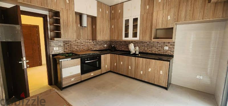 Apartment for sale in Adma - شقة للبيع في منطقة أدما 0