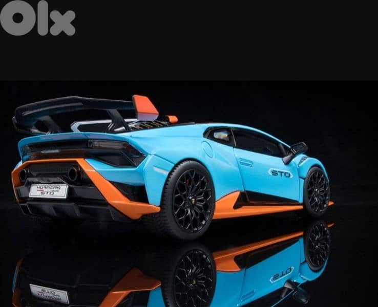 Lamborghini Huracan STO 2021 diecast car model 1;18. 3
