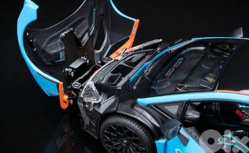 Lamborghini Huracan STO 2021 diecast car model 1;18. 5