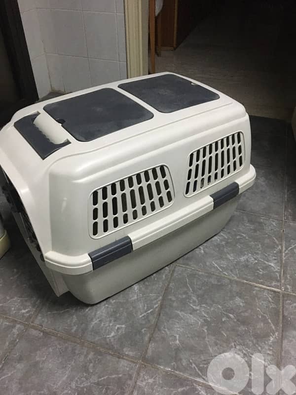 Pet cargo carrier 1
