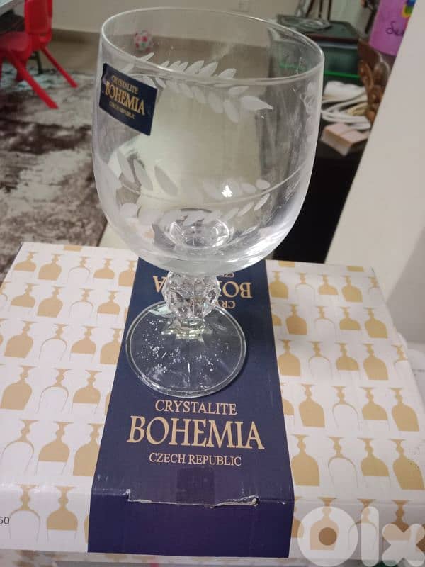 BOHEMIA wine and liquor glasses 0