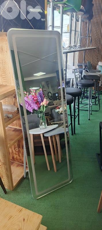 مراية مع إضاءة.  Mirror with lighting 2