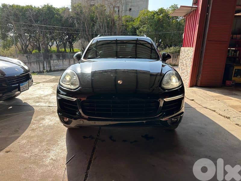 Porsche Cayenne S 2017 0