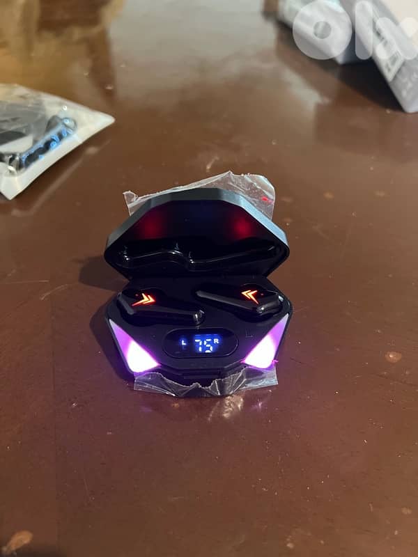 X15 - Gmaing airpods 4