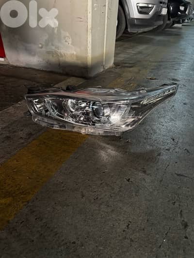 ضو امامي شمال تويوتا يارس ٢٠١٥ او ١٦