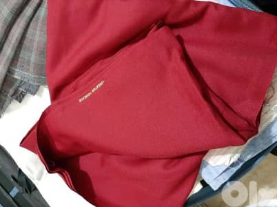 للبيع قطع قماش اوروبية مقاسات مختلفة جديدة حوالي 80 قطعة