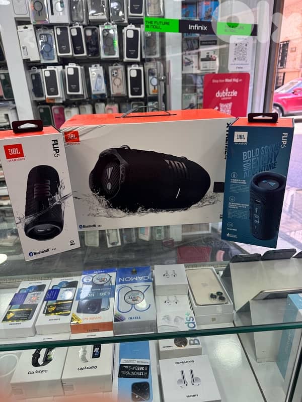 JBL speakers original XTreme 4 and flip 6 0