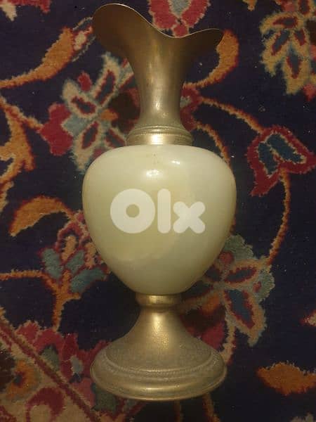1960's Art Deco onyx and brass decorative one handled amphora 0