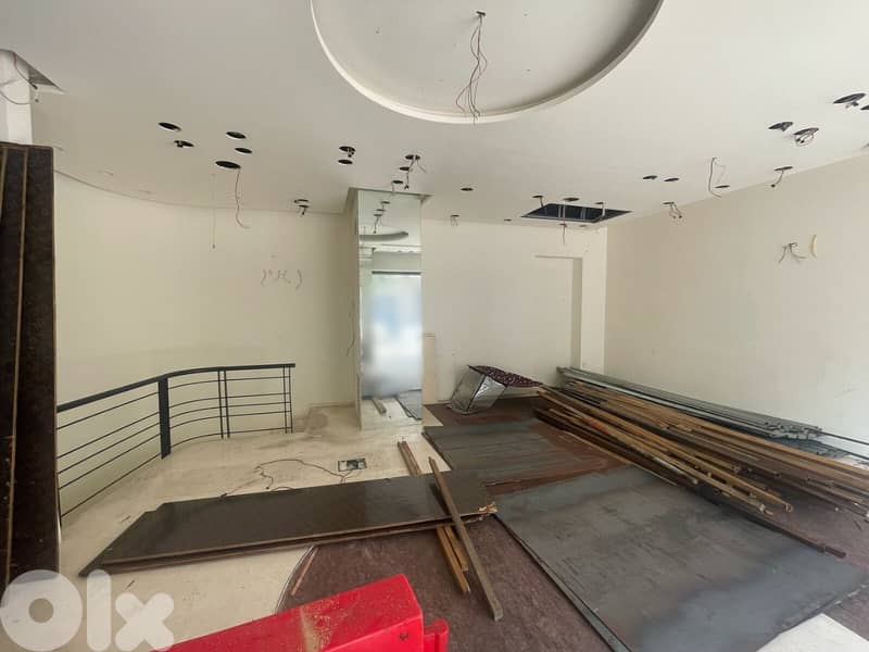 JH25-3996 Shop 180m2 for rent in Downtown Beirut, $ 6500 cash 0