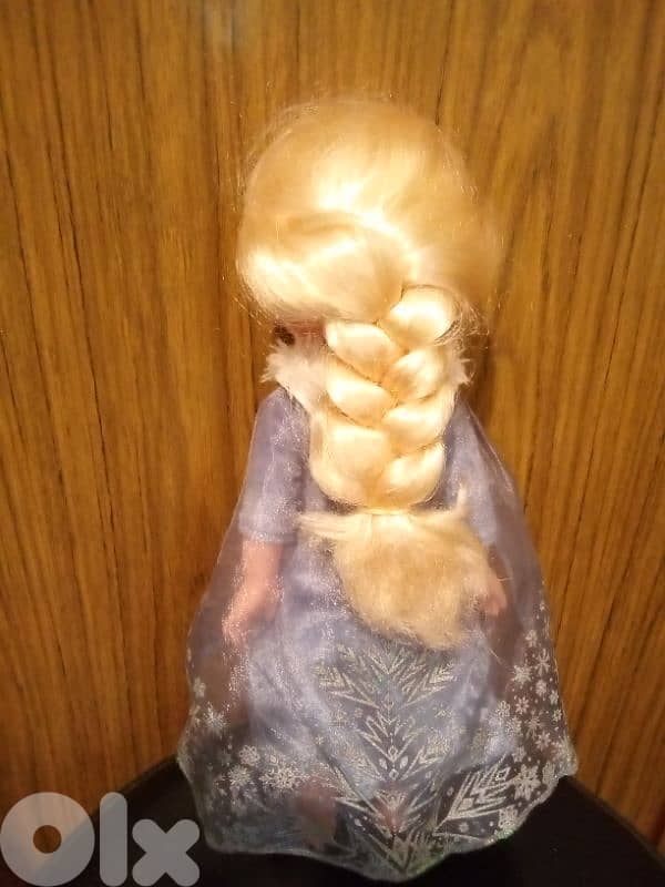 ELSA SINGING +TRADITIONS 35 Cm -FROZEN 2 as new mechanism doll=32$ 6