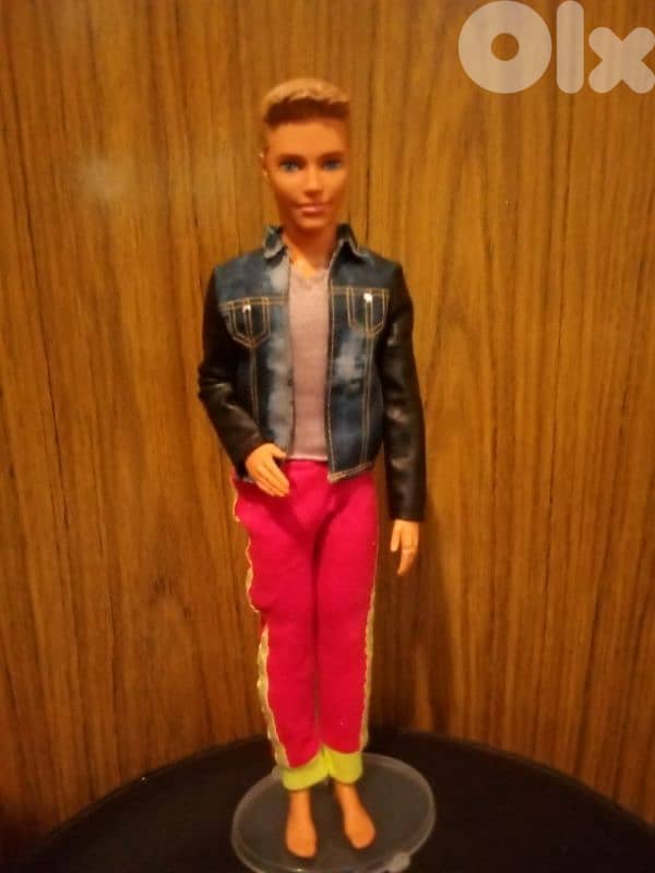 KEN FASHIONISTA -Mattel 2012 Barbie friend wearing as new doll=15$ 0